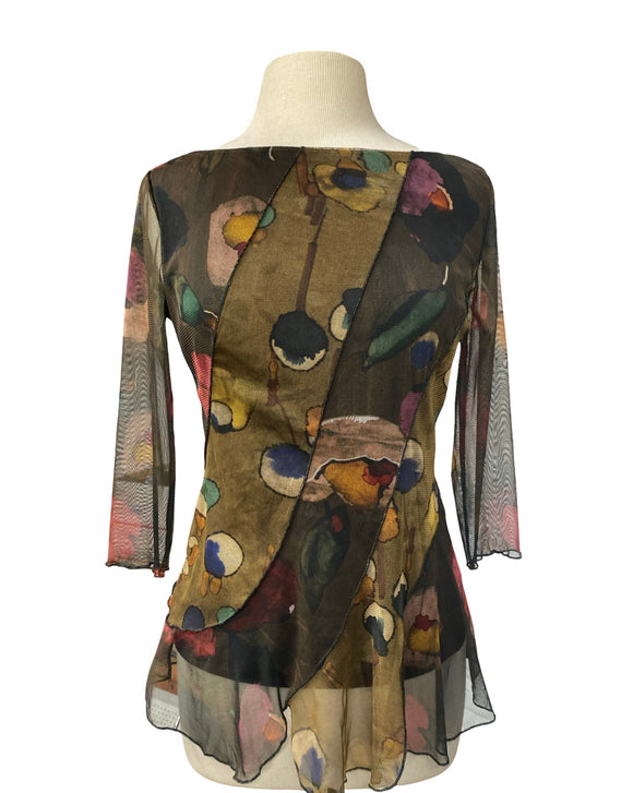 ALMA Diagonal Paneled Top with Scalloped Hem and 3/4 Sleeves