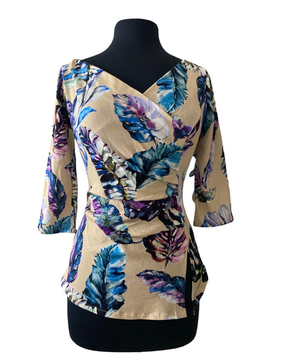 VANESSA Crossover with Pleated Side 3/4 Sleeves Printed Stretch Jersey Top